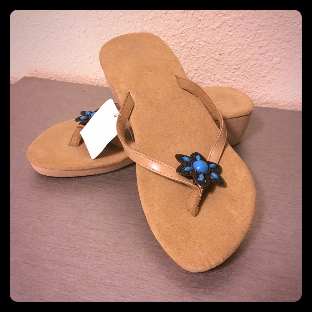Nude Floral Wedge Sandals Size 7 Turquoise Accent 2” Wedge Boho Summer - Picture 2 of 5
